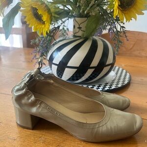 Everlane The Italian Leather Day Heel Wmn 7.5 Day Heel Pumps Shoes Light Taupe